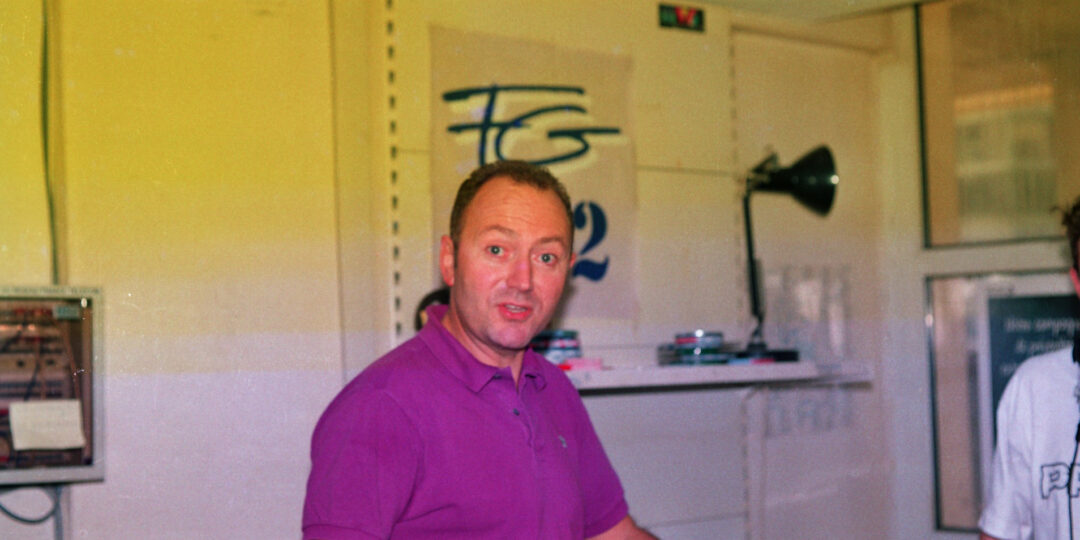 Henri Maurel, président fondateur de Radio FG, en 1993 dans les studios.